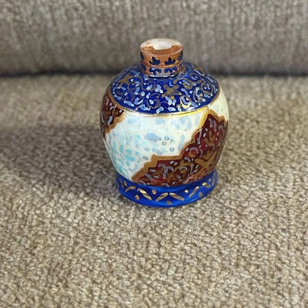 Miniature Vase 1.5” With Gold Accents